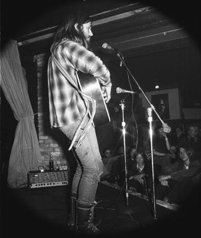 Barry Ollman at the Catacombs Coffee House, Milwaukee.
